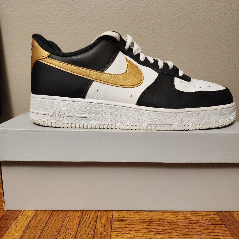 Nike Air Force 1 07